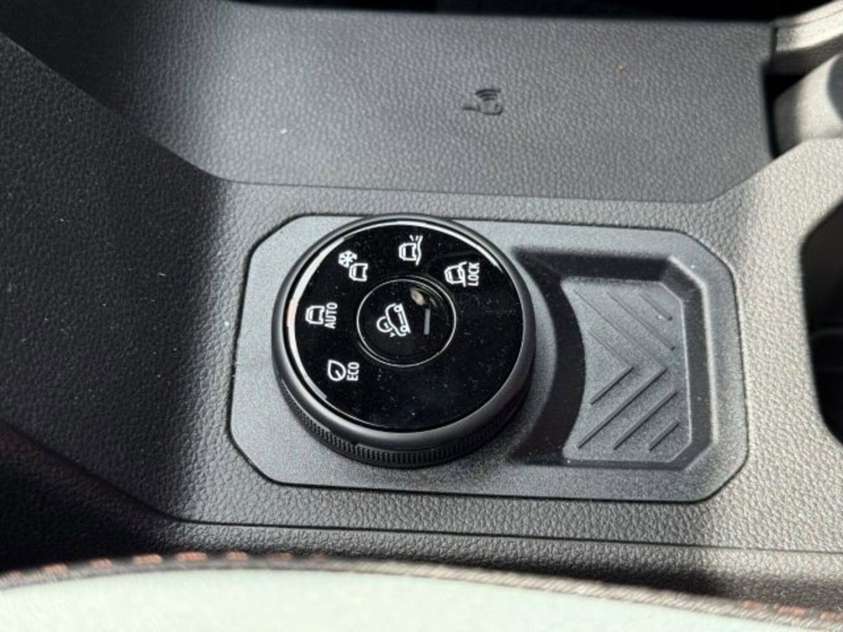 Dacia Duster 1.3 TCe FAP 4x4 Comfort (17)