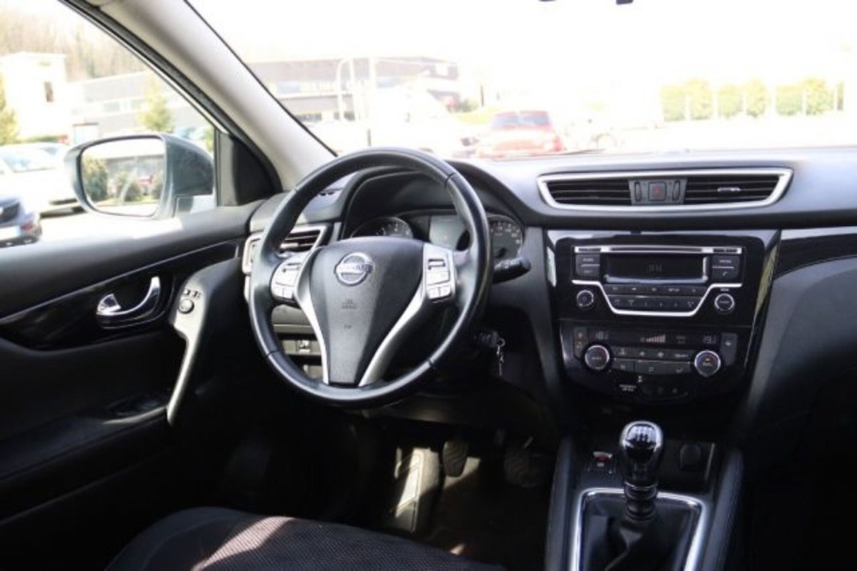 Nissan Qashqai 1.2 DIG-T N-Connecta (11)