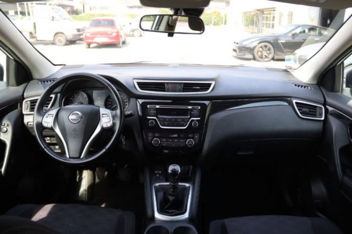 Nissan Qashqai 1.2 DIG-T N-Connecta (12)