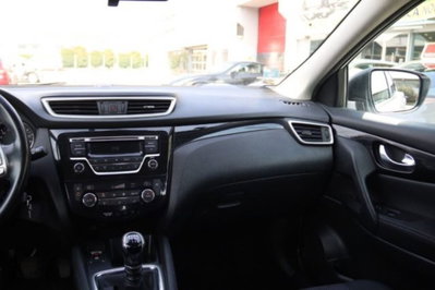 Nissan Qashqai 1.2 DIG-T N-Connecta (13)