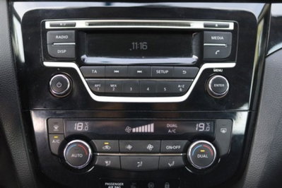 Nissan Qashqai 1.2 DIG-T N-Connecta (19)