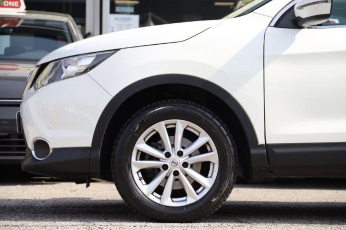 Nissan Qashqai 1.2 DIG-T N-Connecta (4)