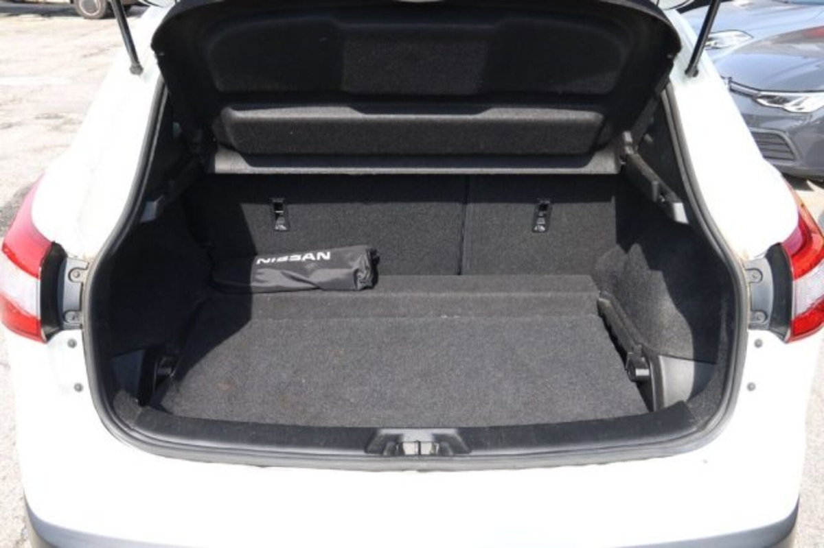 Nissan Qashqai 1.2 DIG-T N-Connecta (5)