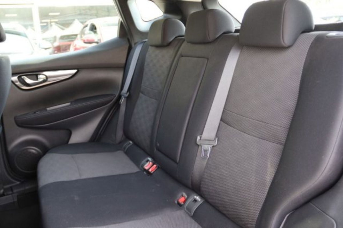 Nissan Qashqai 1.2 DIG-T N-Connecta (7)
