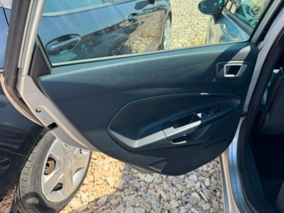 Ford Fiesta Ikon 1.4 5 porte Bz.- GPL (13)
