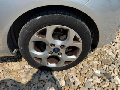 Ford Fiesta Ikon 1.4 5 porte Bz.- GPL (7)