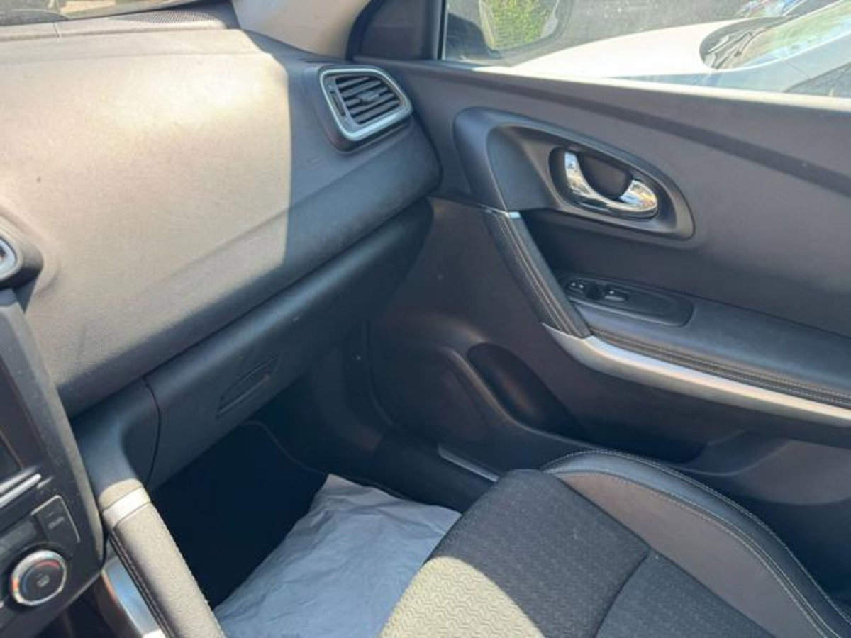 Renault Kadjar 8V 110CV Energy Life (12)