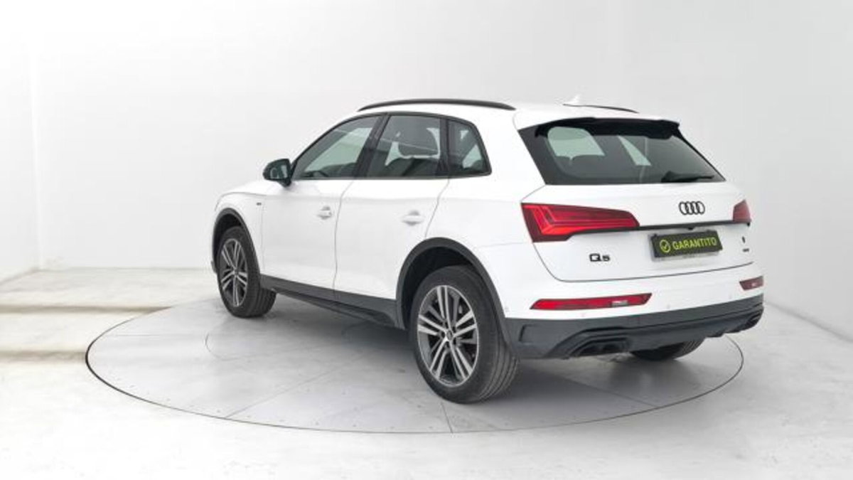 Audi Q5 40 2.0 tdi mhev 12V S line quattro s-tronic (3)