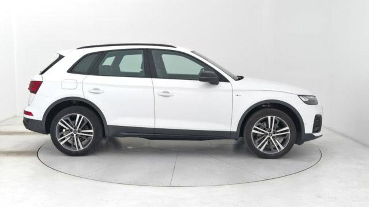 Audi Q5 40 2.0 tdi mhev 12V S line quattro s-tronic (6)