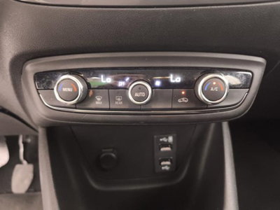 Opel Crossland 1.5 ecotec Elegance 110cv (17)