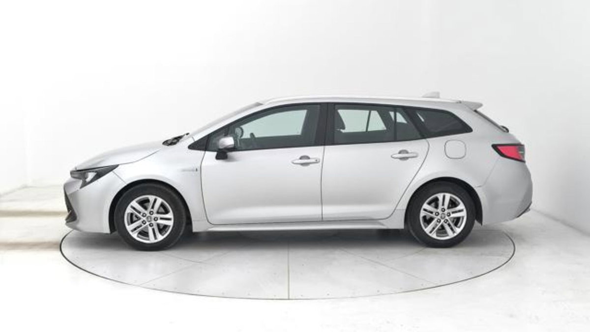 Toyota Corolla Touring Sports 1.8 Hybrid Business (2)