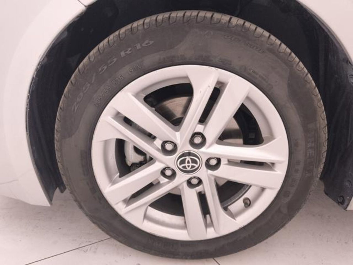 Toyota Corolla Touring Sports 1.8 Hybrid Business (9)