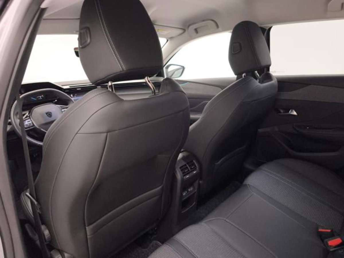 Peugeot 308 SW BlueHDi 130 S&S EAT8 Allure Pack (20)