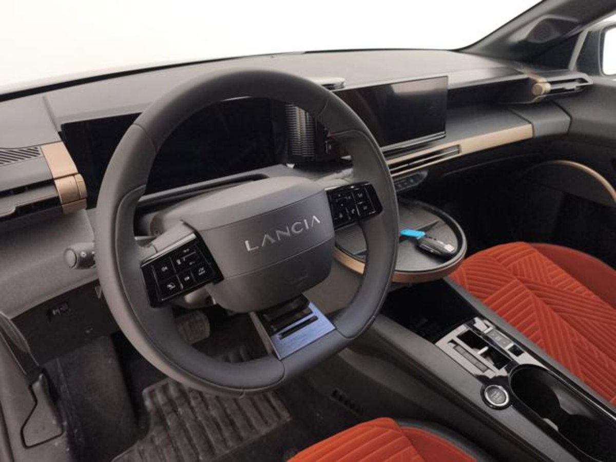 Lancia Ypsilon 51kWh LX (10)