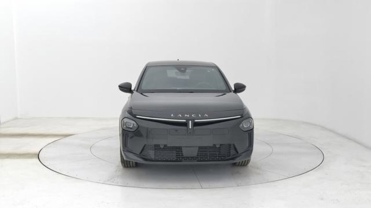 Lancia Ypsilon 51kWh LX (8)
