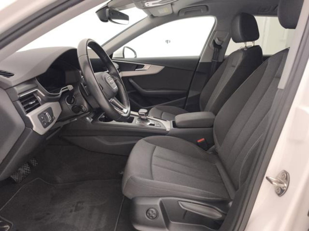 Audi A4 Avant 35 2.0 tdi mhev Business Advanced 163cv s-tronic (11)
