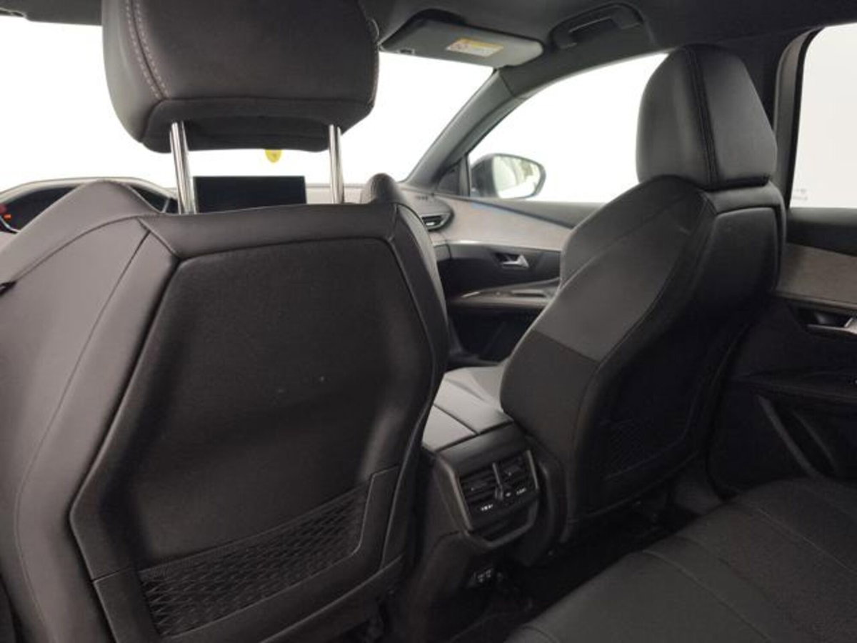 Peugeot 3008 BlueHDi 130 S&S EAT8 GT Pack (19)