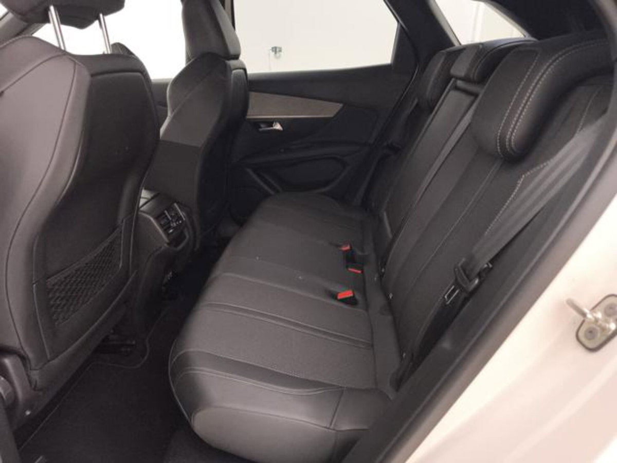 Peugeot 3008 BlueHDi 130 S&S EAT8 GT Pack (20)