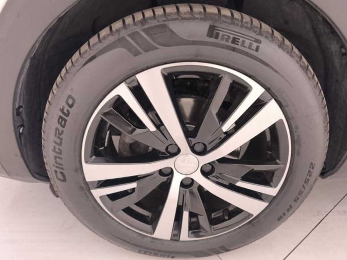 Peugeot 3008 BlueHDi 130 S&S EAT8 GT Pack (9)