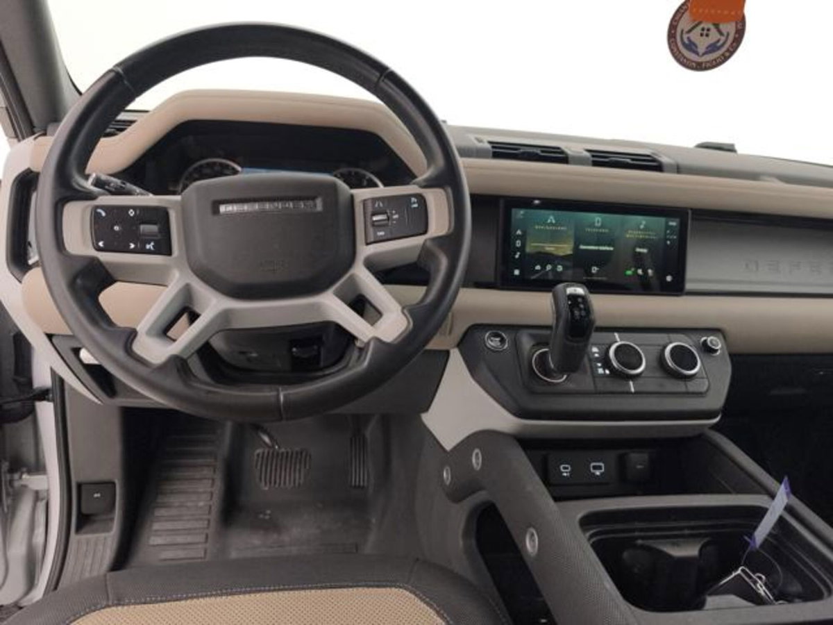 Land Rover Defender 110 3.0d i6 mhev X-Dynamic SE awd 250cv auto (12)
