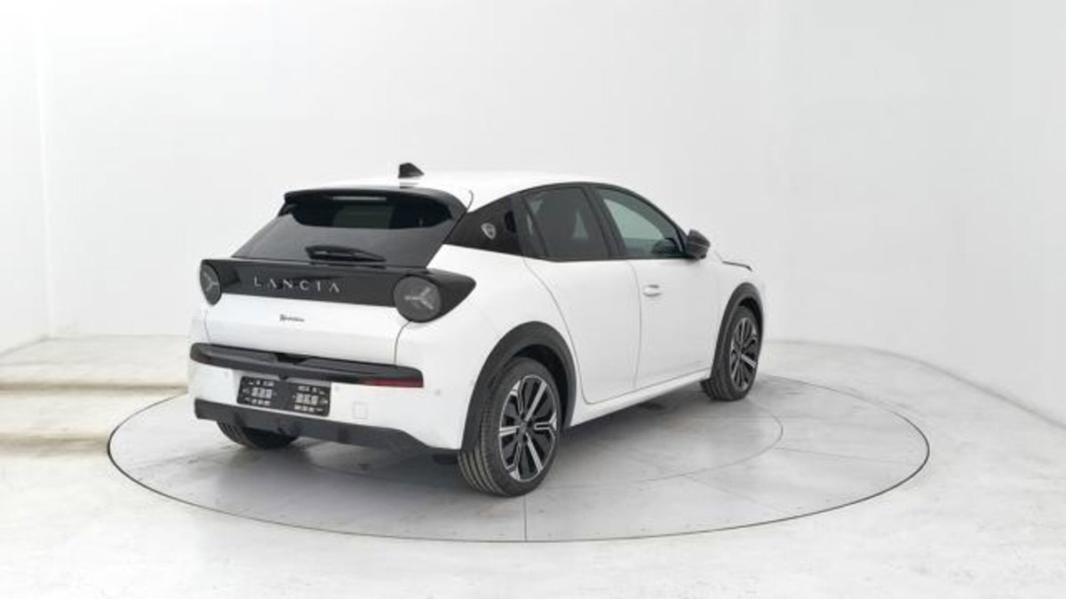 Lancia Ypsilon 51kWh LX (5)