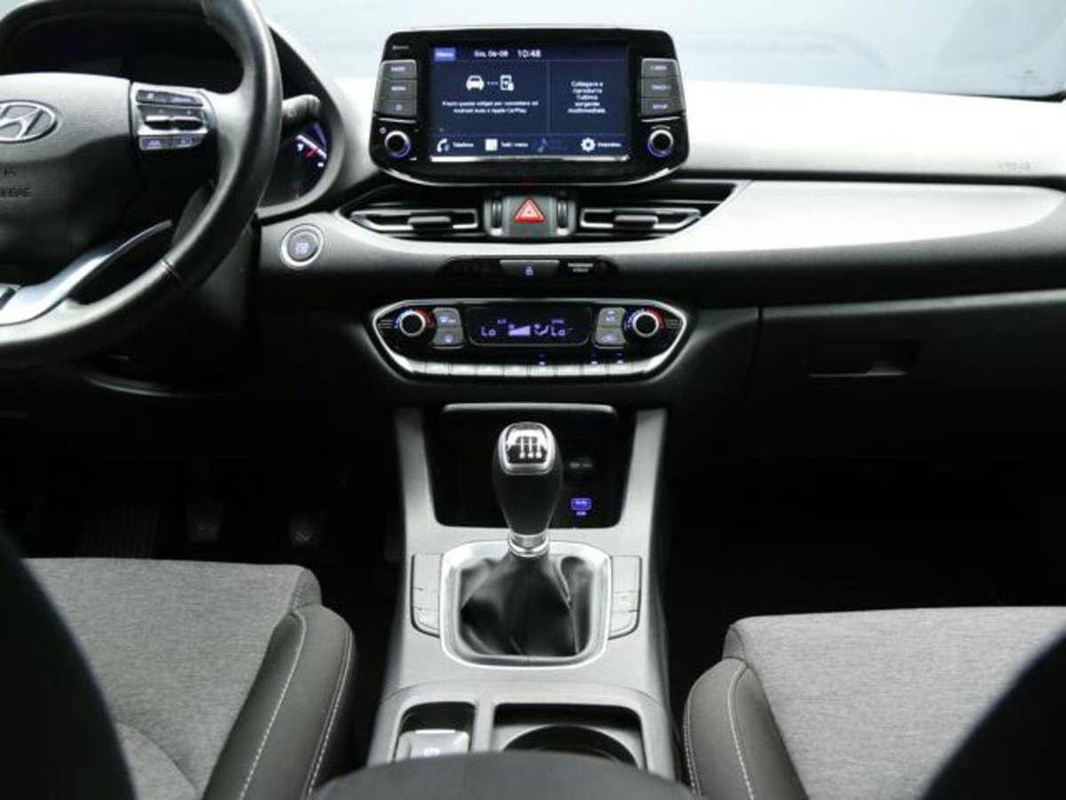Hyundai i30 Fastback 1.0 T-GDI iMT 48V Prime (14)