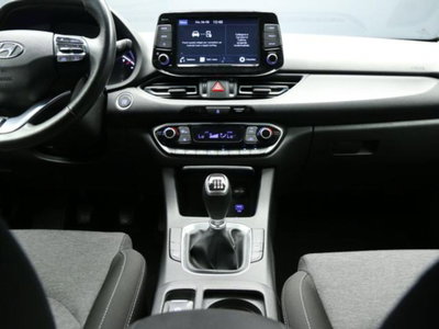 Hyundai i30 Fastback 1.0 T-GDI iMT 48V Prime (14)