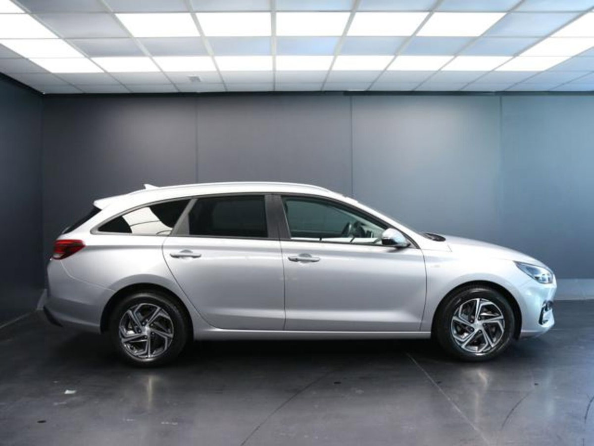 Hyundai i30 Fastback 1.0 T-GDI iMT 48V Prime (6)