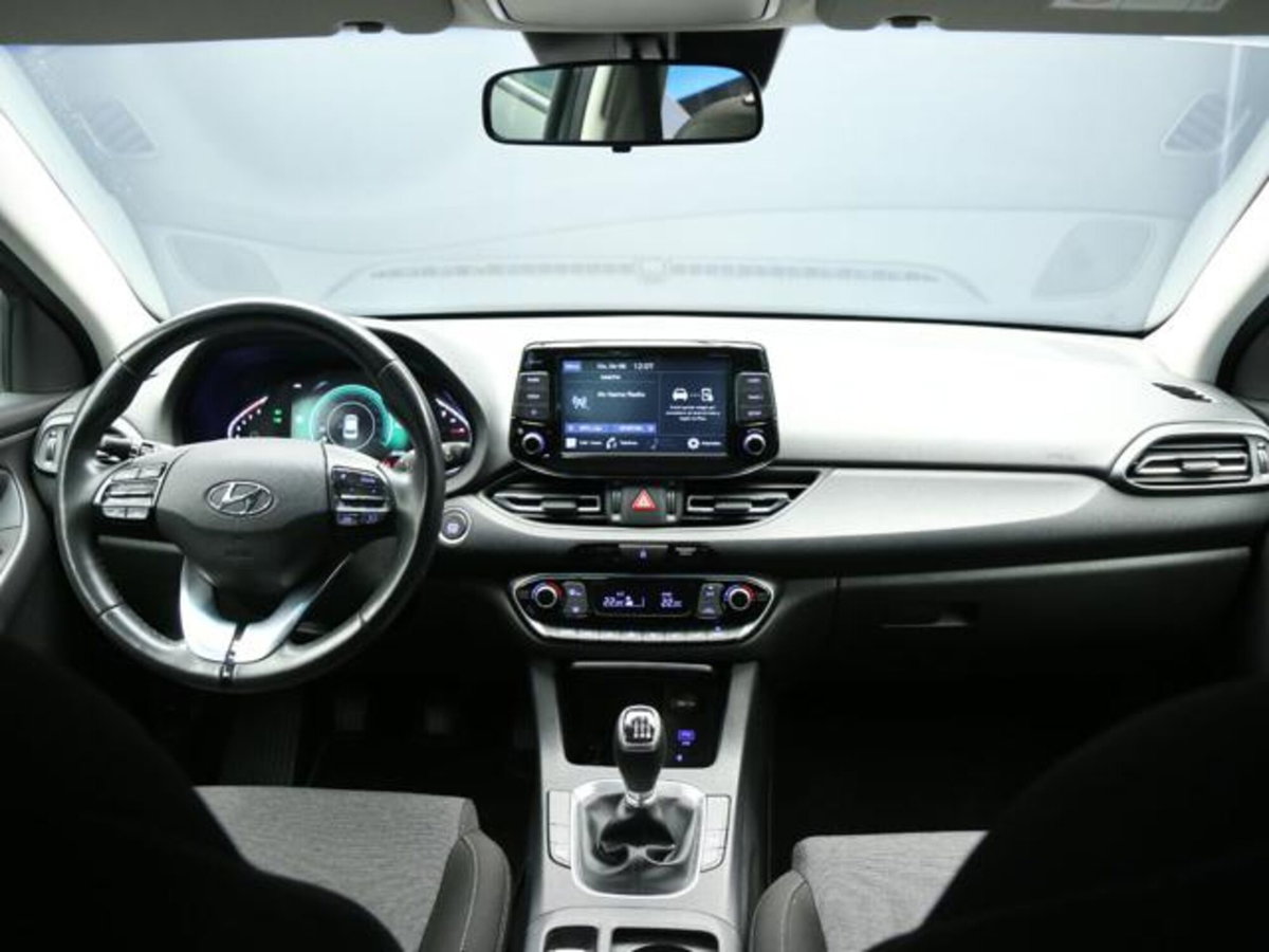 Hyundai i30 Fastback 1.0 T-GDI iMT 48V Prime (12)