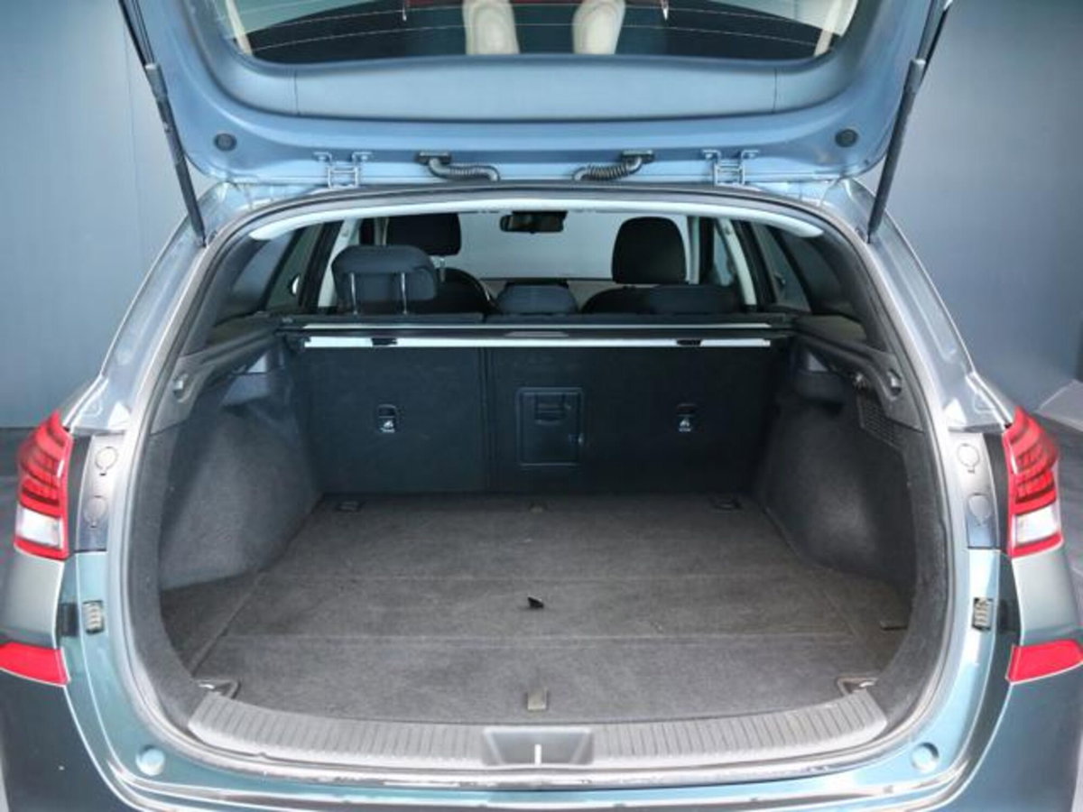 Hyundai i30 Fastback 1.0 T-GDI iMT 48V Prime (7)
