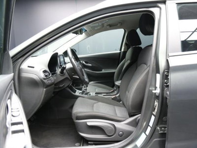 Hyundai i30 Fastback 1.0 T-GDI iMT 48V Prime (9)