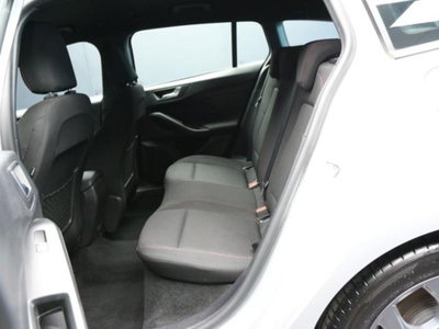 Ford Focus Station Wagon 1.0 EcoBoost Hybrid 155 CV SW ST-Line (8)