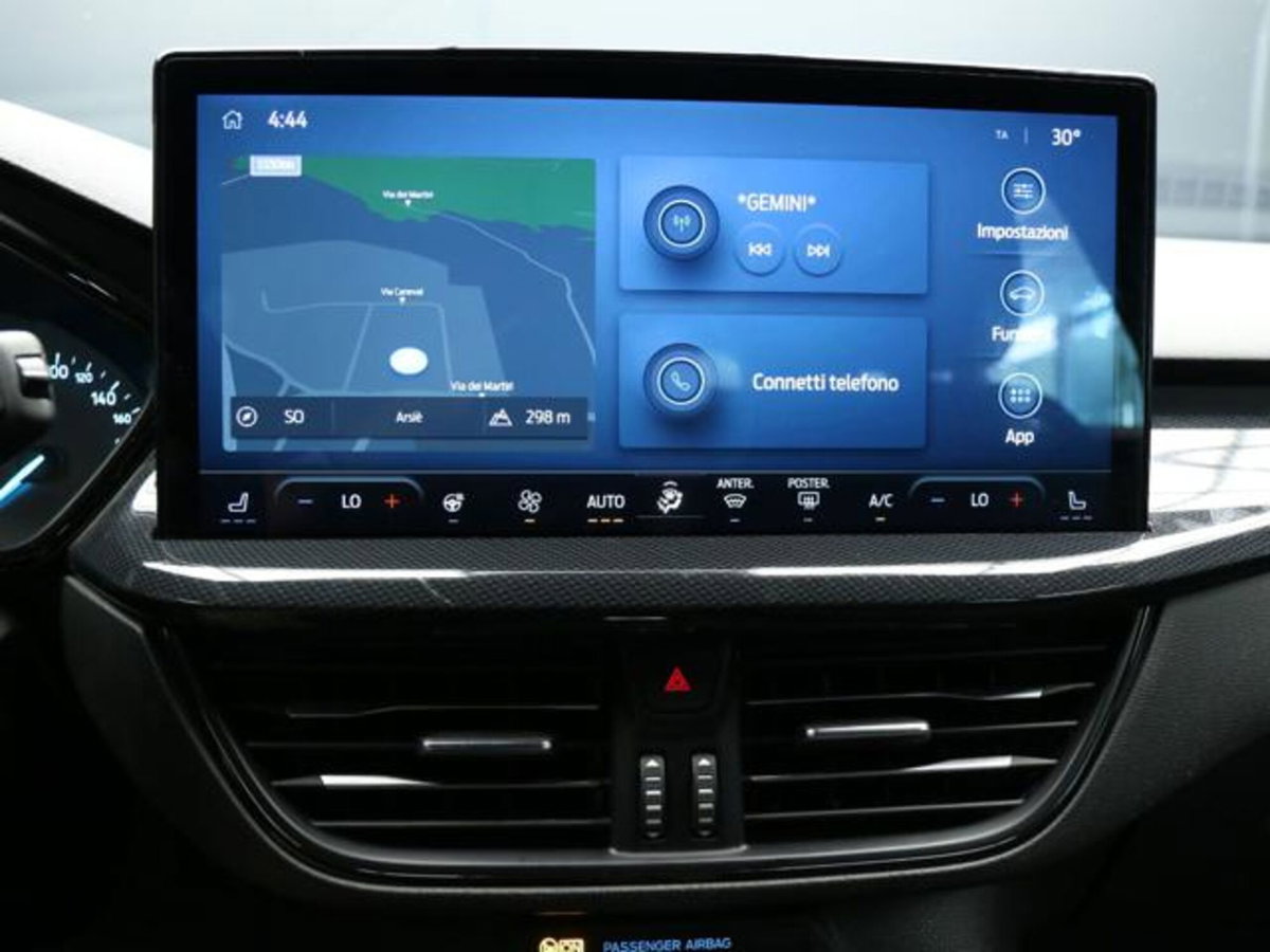 Ford Focus Station Wagon 1.0 EcoBoost Hybrid 155 CV SW ST-Line (14)