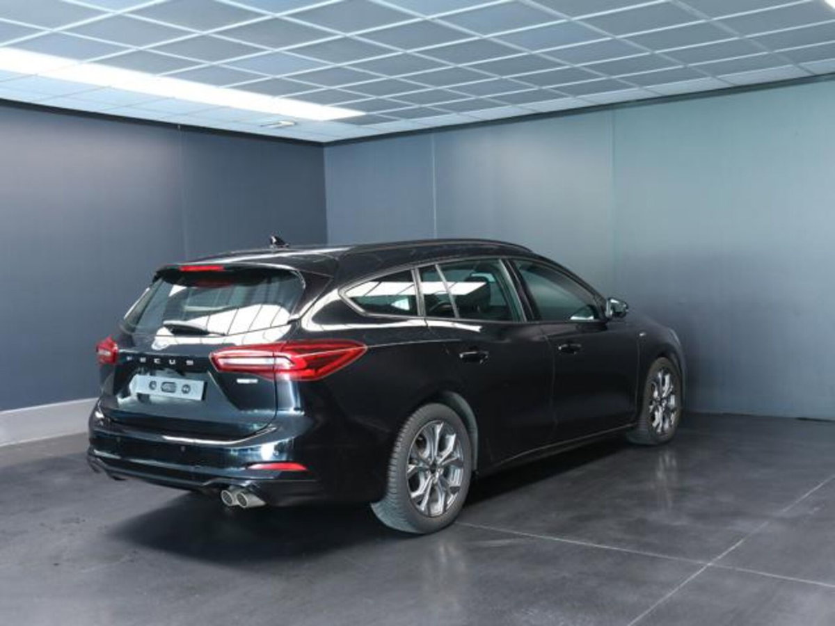 Ford Focus Station Wagon 1.0 EcoBoost Hybrid 155 CV SW ST-Line (3)