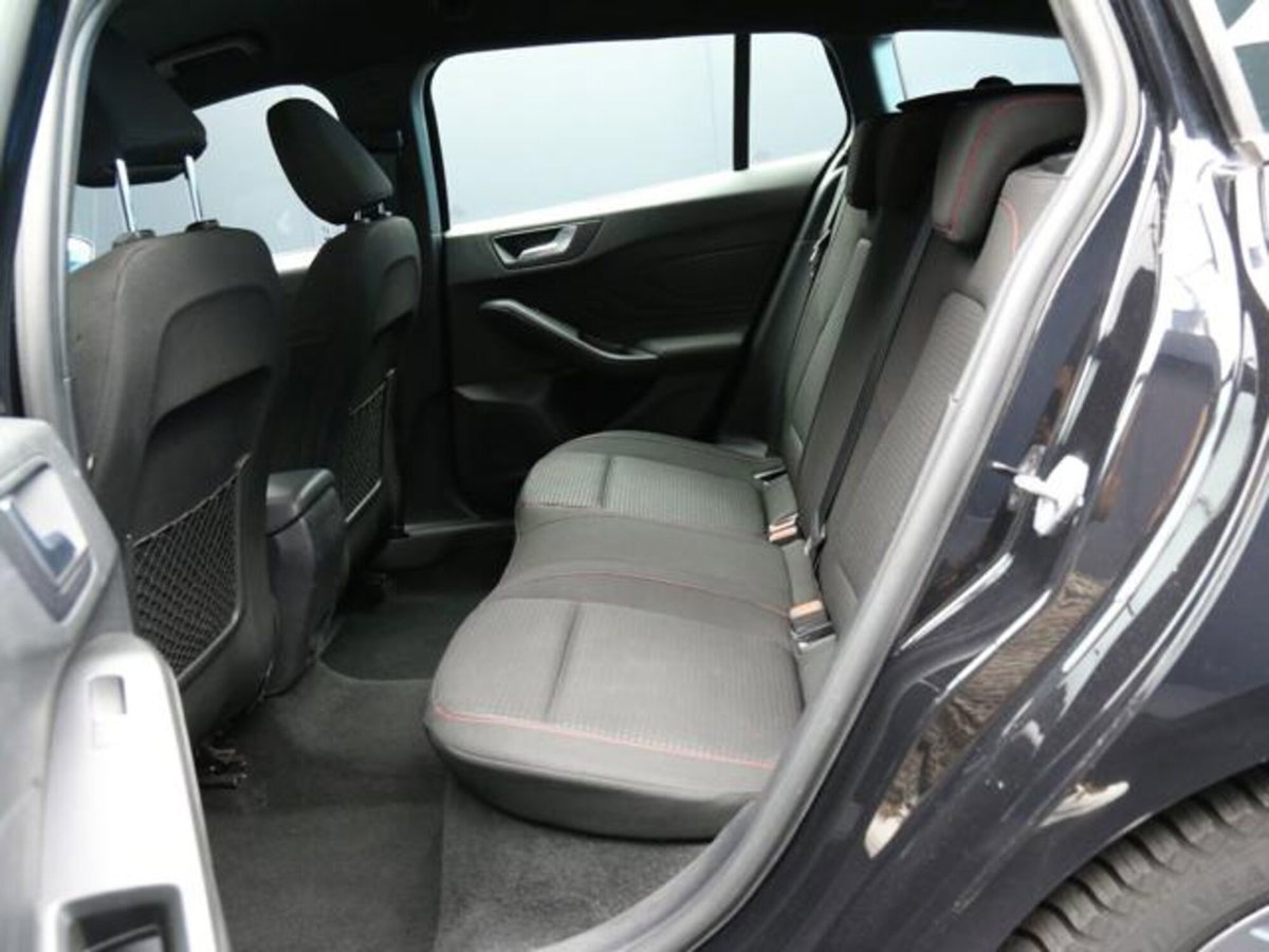 Ford Focus Station Wagon 1.0 EcoBoost Hybrid 155 CV SW ST-Line (8)