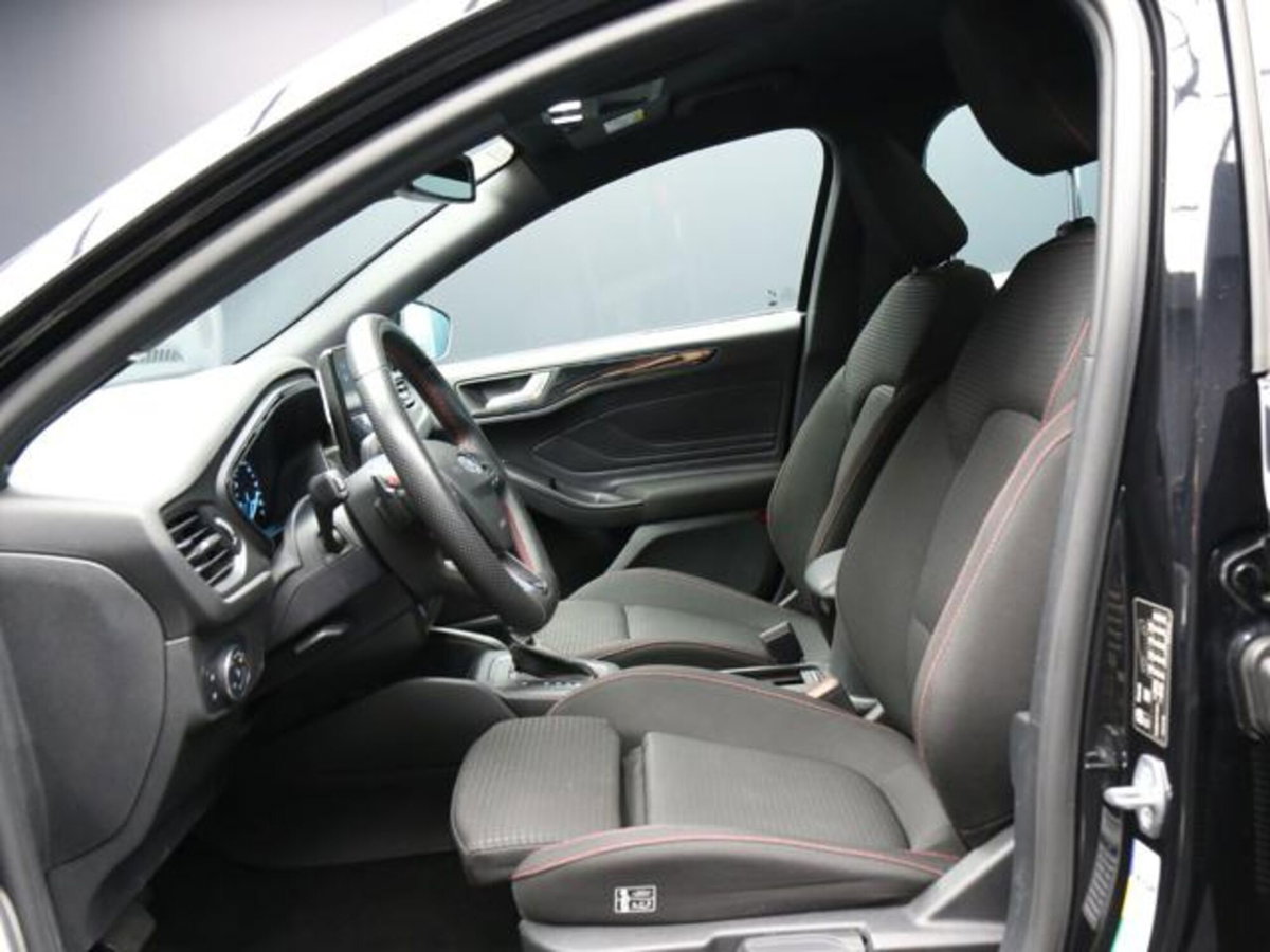 Ford Focus Station Wagon 1.0 EcoBoost Hybrid 155 CV SW ST-Line (9)