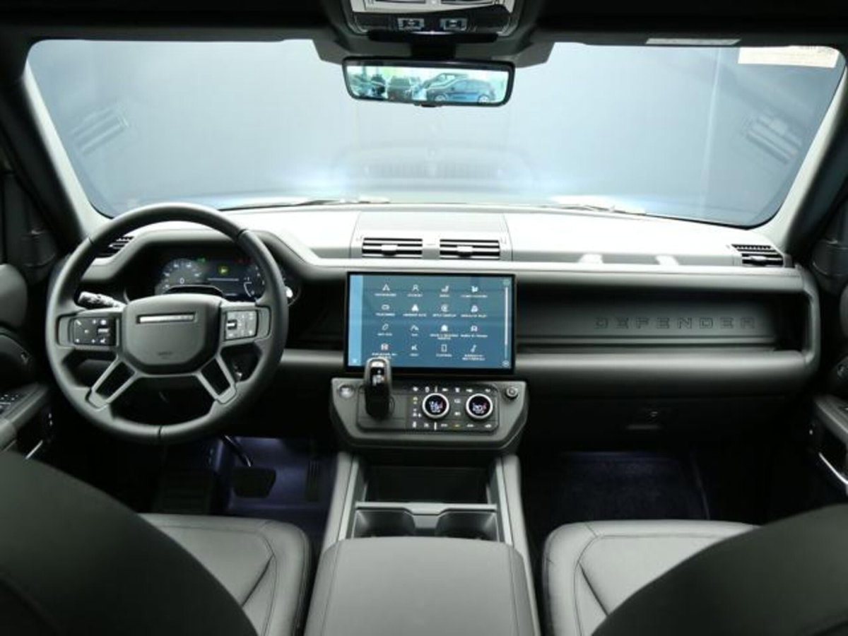 Land Rover Defender 110 3.0d i6 mhev X-Dynamic HSE awd 250cv auto (13)