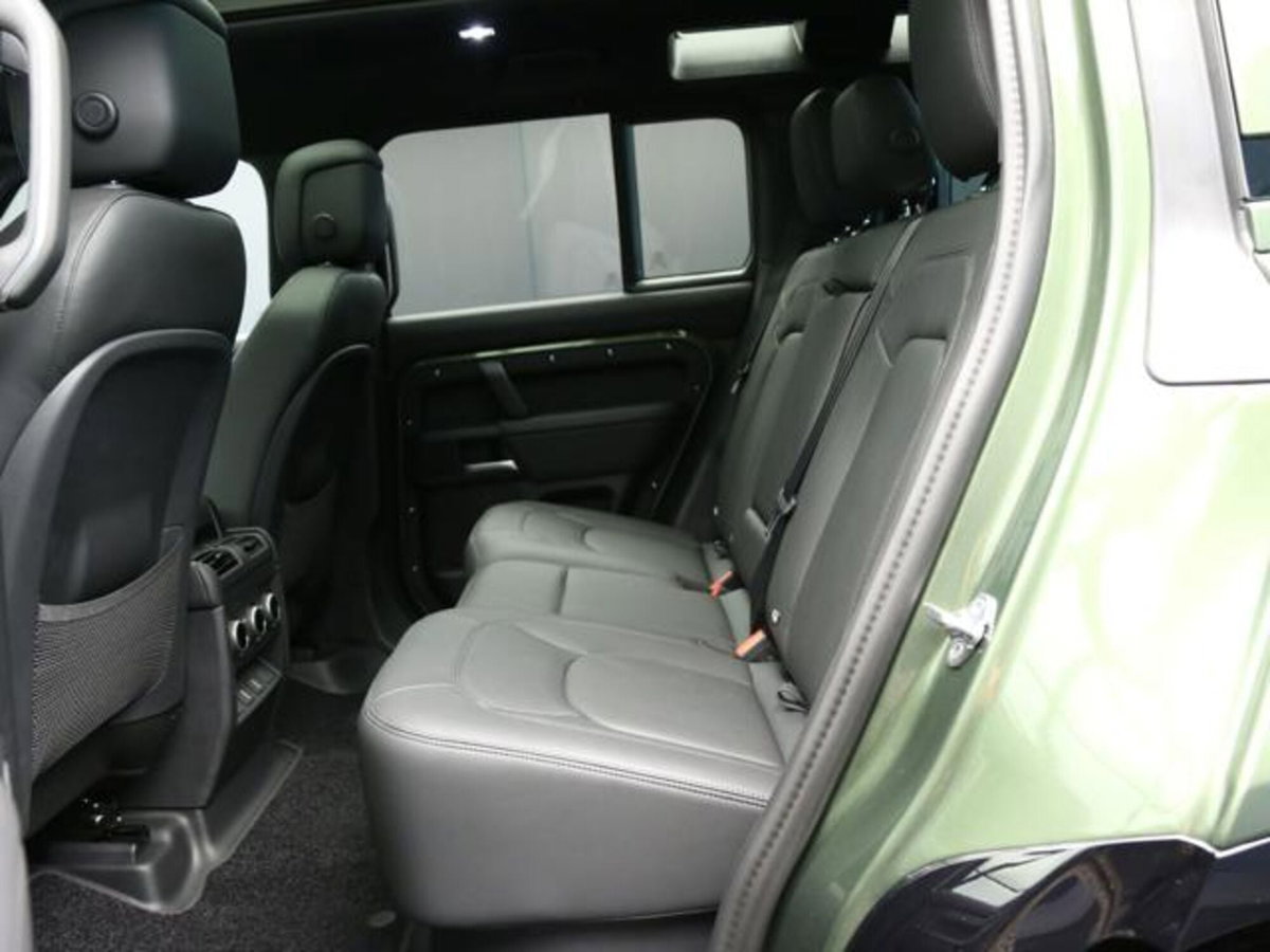 Land Rover Defender 110 3.0d i6 mhev X-Dynamic HSE awd 250cv auto (8)