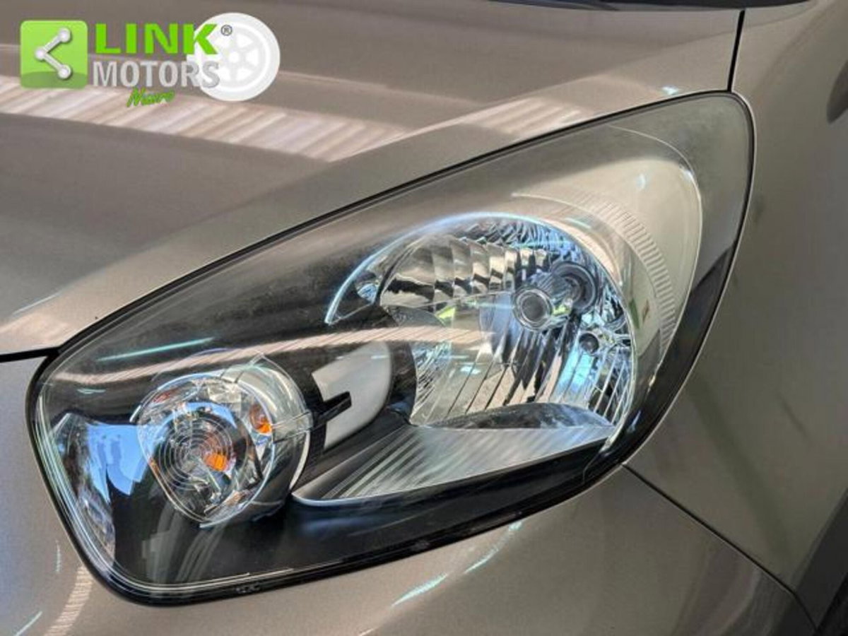 Kia Picanto 1.0 12V 5 porte Glam (8)