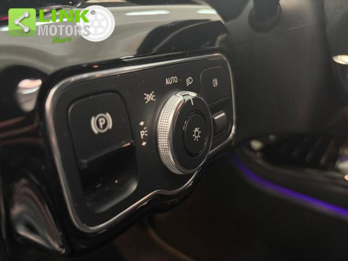 Mercedes-Benz Classe A 200 d AMG Line Premium Plus auto (12)