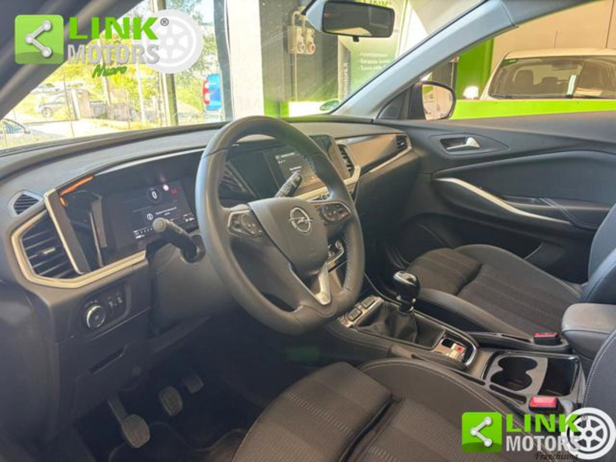 Opel Grandland 1.2 Turbo 12V 130 CV aut. Business Elegance (11)