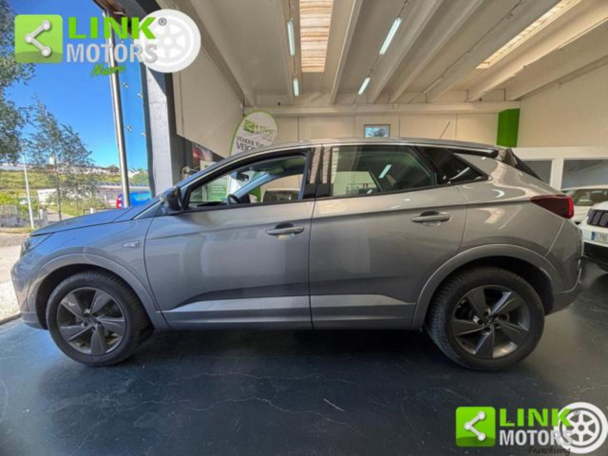 Opel Grandland 1.2 Turbo 12V 130 CV aut. Business Elegance (2)