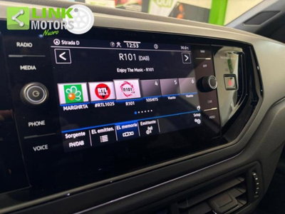 Volkswagen Taigo 1.0 TSI 110 CV DSG R-Line (18)