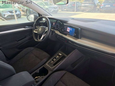 Volkswagen Golf Variant 1.0 eTSI EVO DSG Life (12)