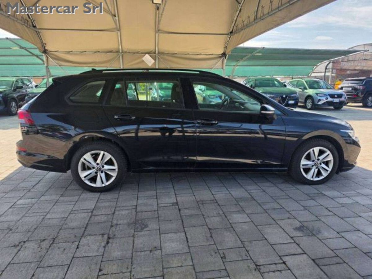 Volkswagen Golf Variant 1.0 eTSI EVO DSG Life (7)