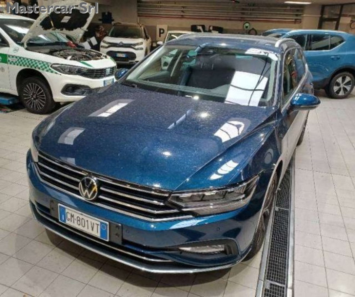 Volkswagen Passat Variant 2.0 TDI SCR 200 CV 4MOTION DSG Executive (2)