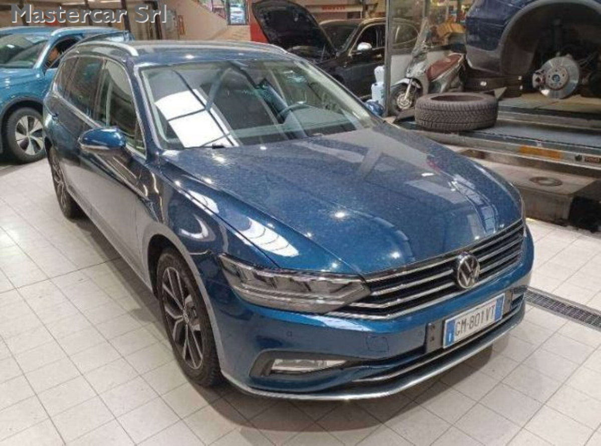 Volkswagen Passat Variant 2.0 TDI SCR 200 CV 4MOTION DSG Executive (5)