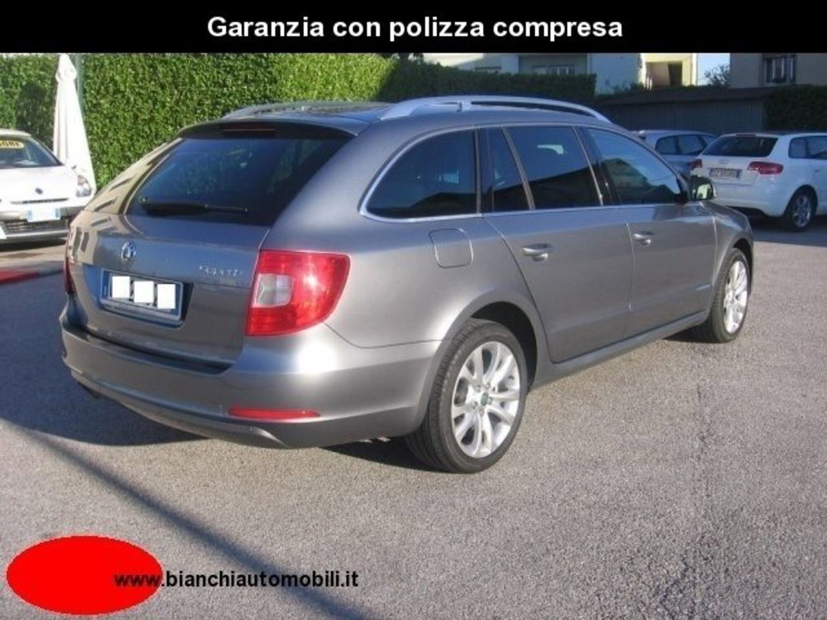 Skoda Superb Station Wagon 2.0 TDI CR 140CV DSG Wagon Ambition (12)