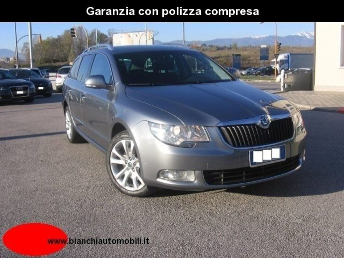 Skoda Superb Station Wagon 2.0 TDI CR 140CV DSG Wagon Ambition (2)