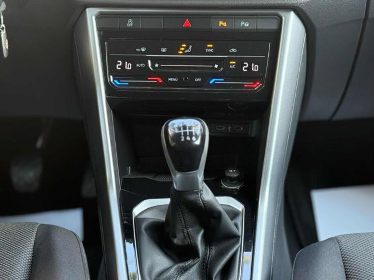 Volkswagen T-Roc 1.0 TSI Life (10)